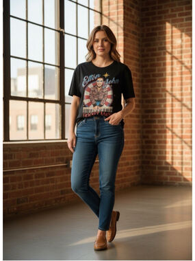 Elton John Soft Lightweight Crewneck Short Sleeve Licensed Band Graphic Tee XL